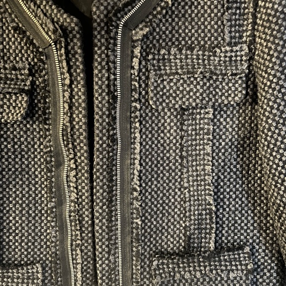 Hinge Fringe Black Blazer - Picture 3 of 4